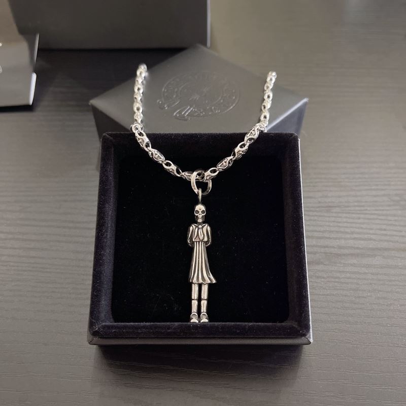 Ch**me He**ts necklaces